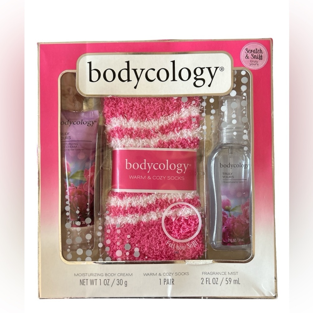 Bodycology Truly Yours Cream,Sock,‎ & Fragrance Mist Set